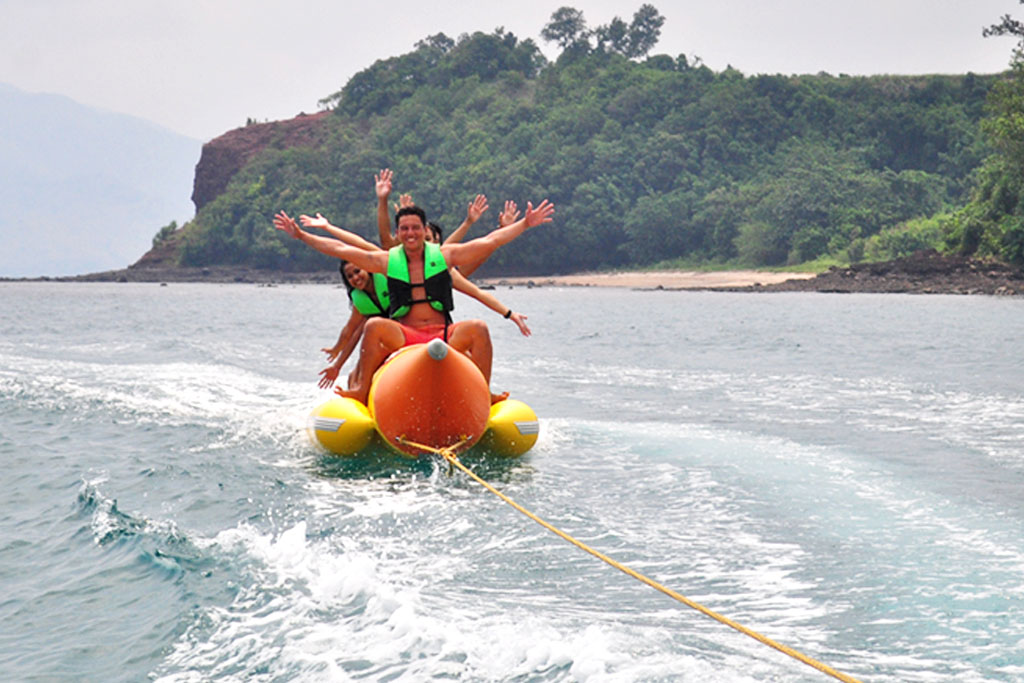 watersports_1024-x-683_banana-boat